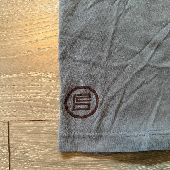 Y2K Nike Rare Chainlink Backprint Tee - Picture 3 of 5